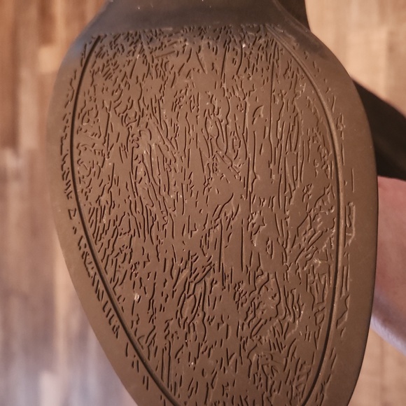 UGG black leather riding boots #1004172, excellent condition, 9.5 - Picture 12 of 13